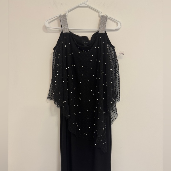 Elegant Black and Silver Women's Dress - Picture 2 of 7